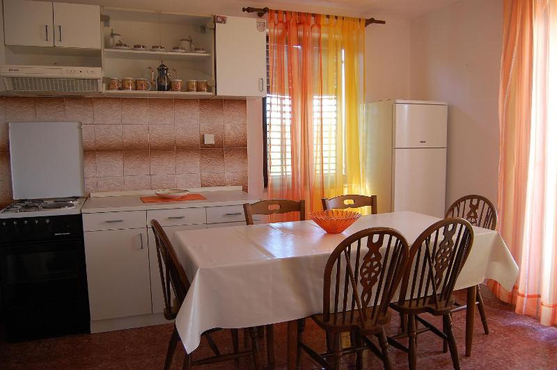 Apartment with Sea View image 3
