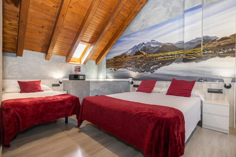 Triple Room image 2