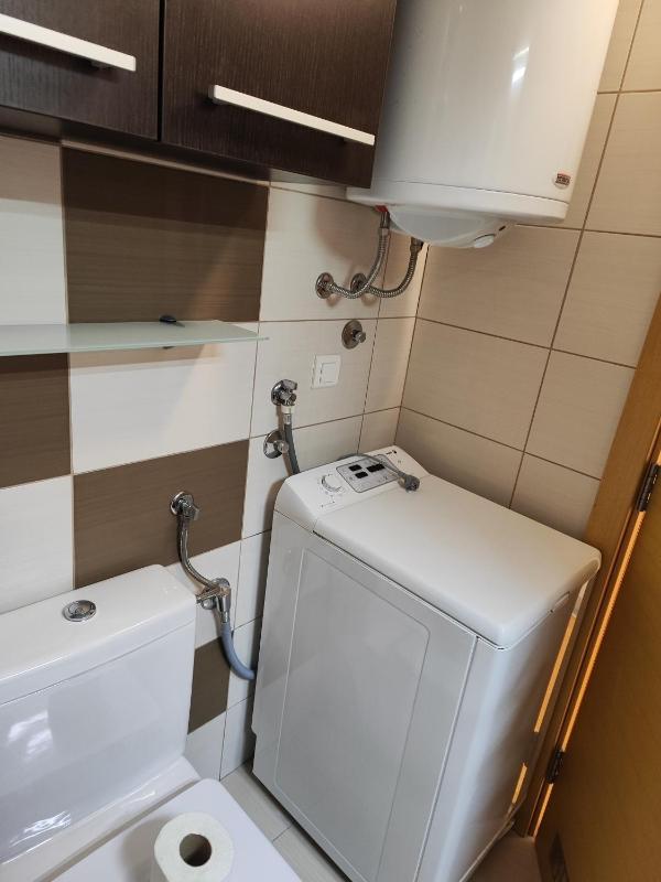 Studio Apartment image 4