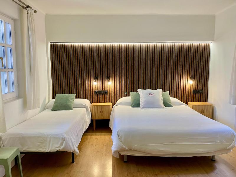 Triple Room (3 Adults) image 1