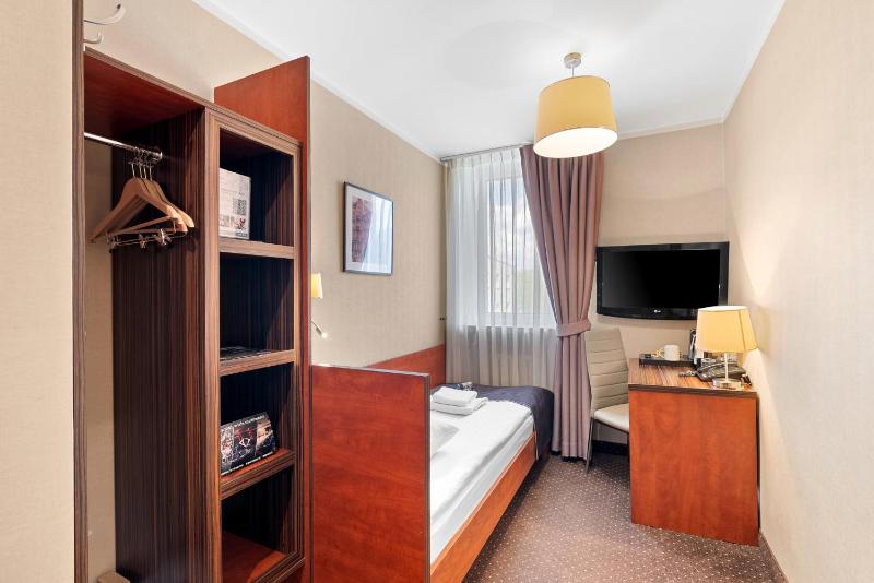Single Room image 1