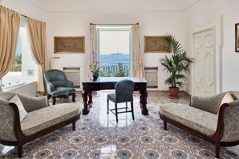 Superior Junior Suite with Sea View image 1