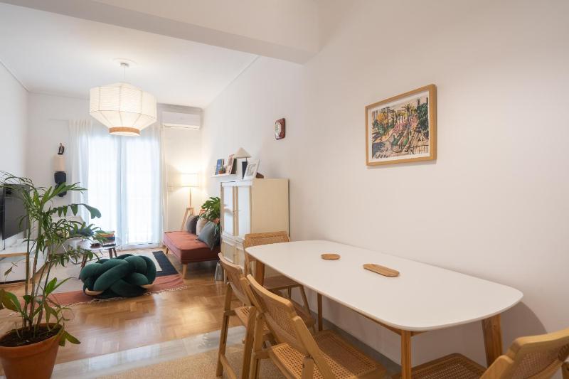 2BR 