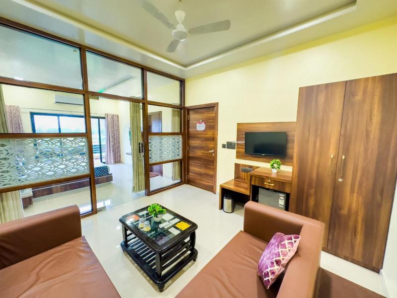 Hotel Hillcrest Udaipur - Crafted For Comfort - image 5