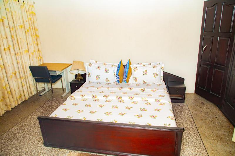 Holy Trinity Guest House - image 3