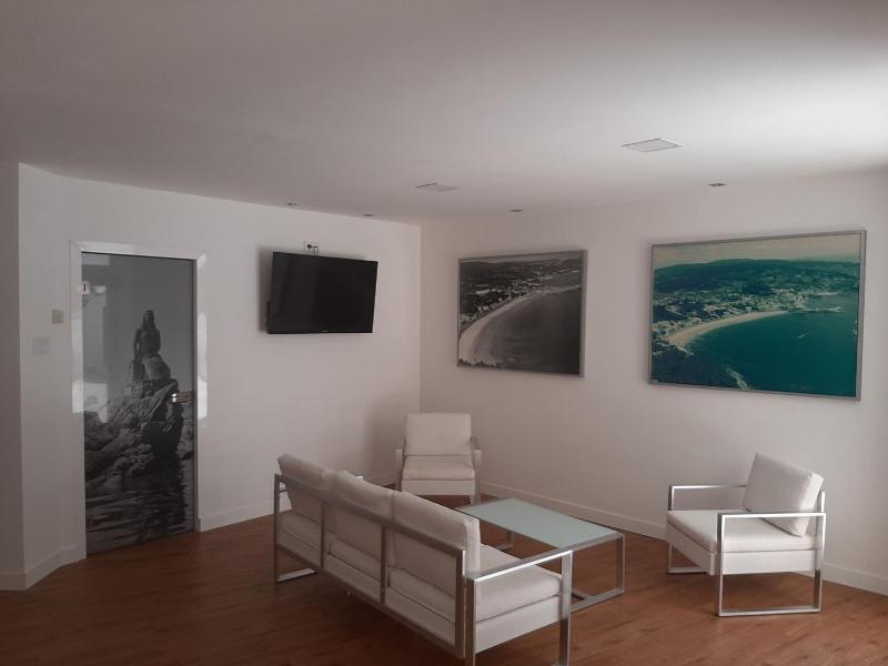 Small Double Room image 3
