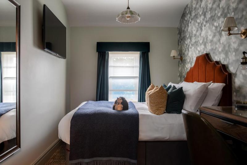 Double Room image 3