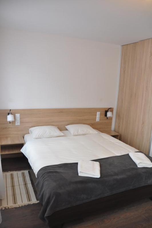 Studio Apartment image 3