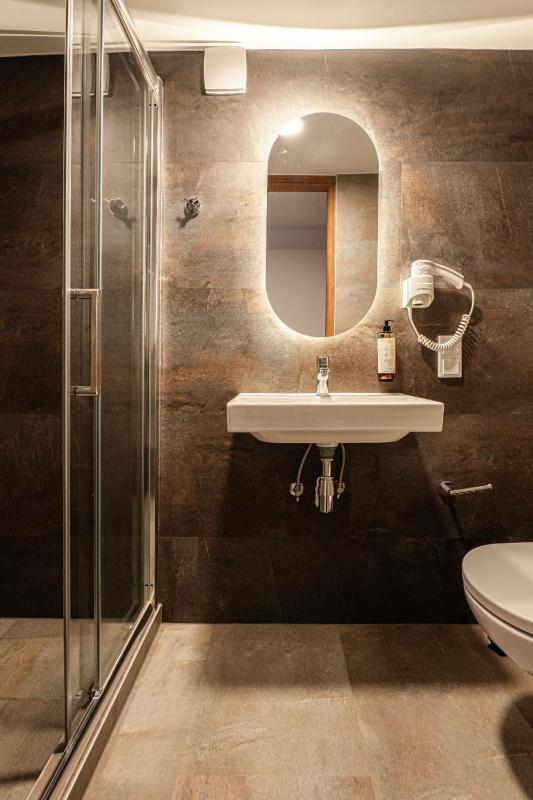 Superior Suite image 4