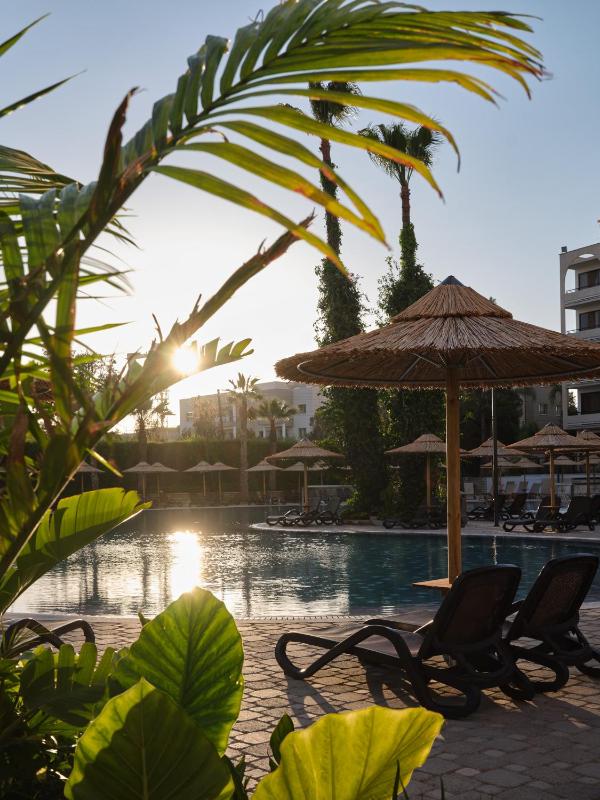 Atlantica Oasis Hotel - image 7