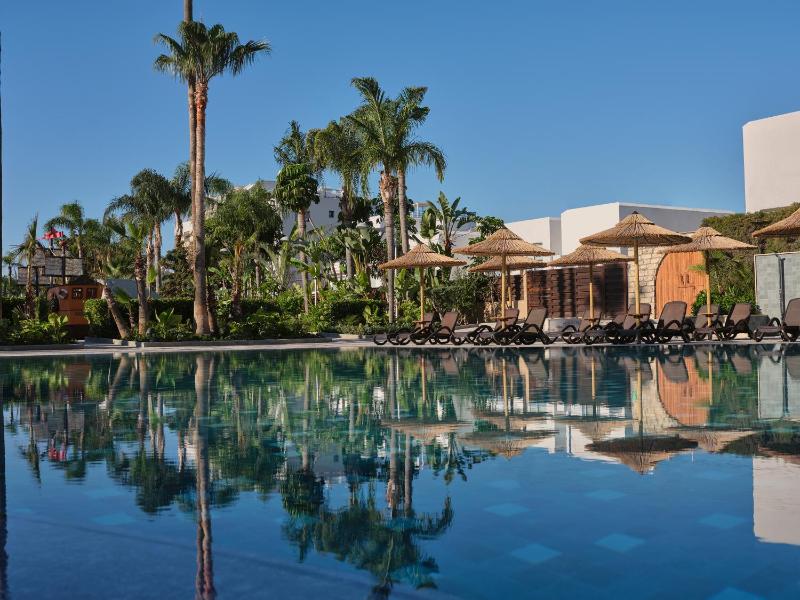 Atlantica Oasis Hotel - image 1