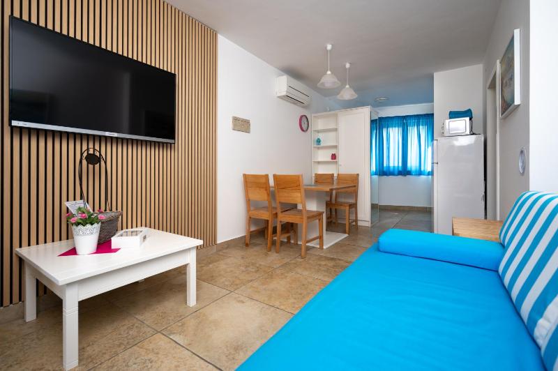 Two-Bedroom Apartment with Pool View 1 image 1