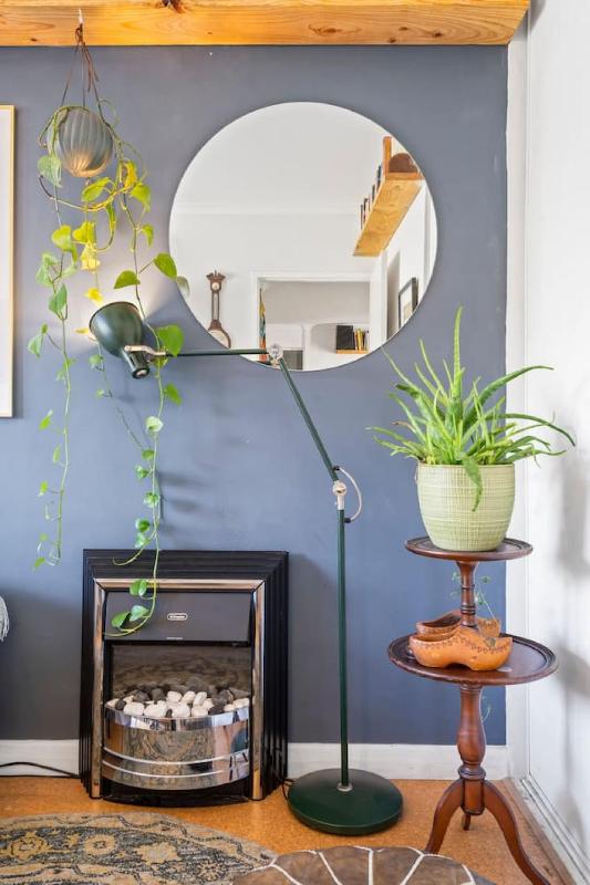 Chic and Stylish apartment - image 9
