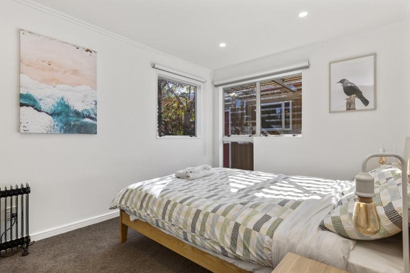 Central Lake View Townhouse - image 13
