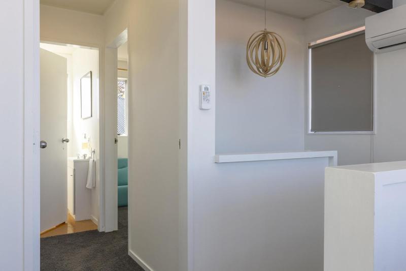 Central Lake View Townhouse - image 6