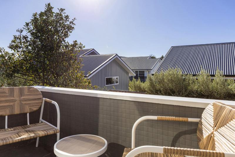 Central Lake View Townhouse - image 29