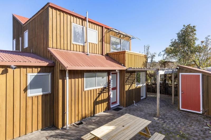 Central Lake View Townhouse - image 27