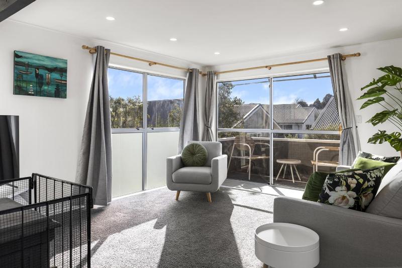 Central Lake View Townhouse - image 18