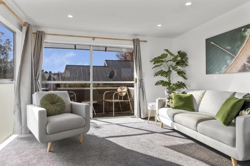 Central Lake View Townhouse - image 26