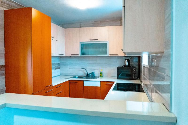 Deluxe apartments - image 10