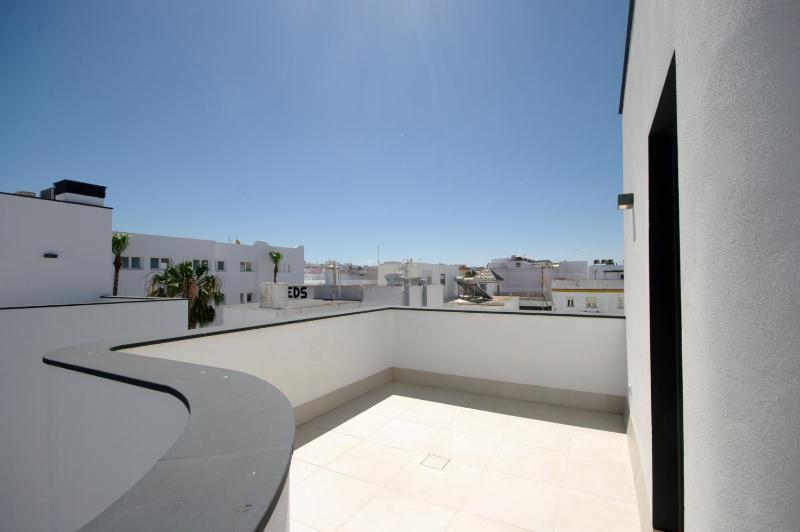 Livingtarifa Iceberg - image 4