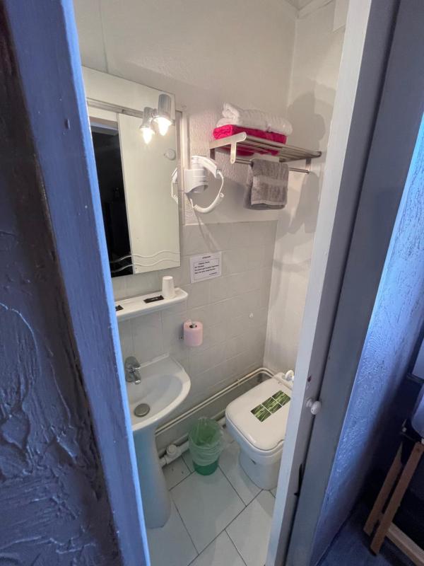 Comfort Twin Room image 2