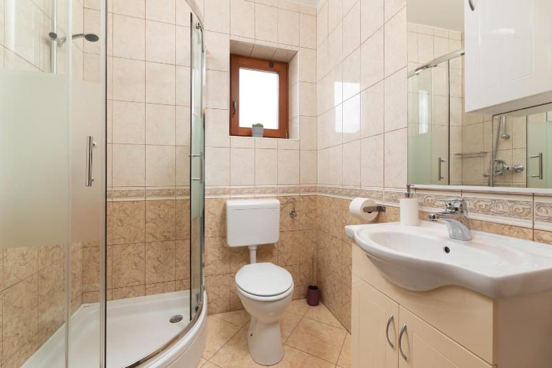 Apartment with Balcony and Sea View image 4