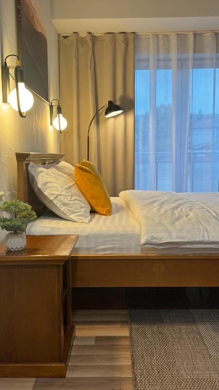Deluxe Double Room image 2