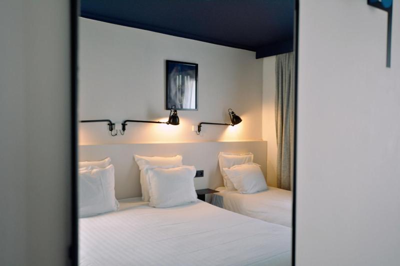 Standard Triple Room image 4