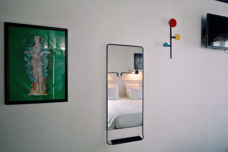 Standard Triple Room image 2