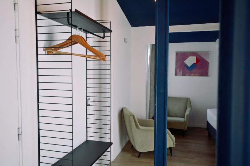 Superior Triple Room image 2