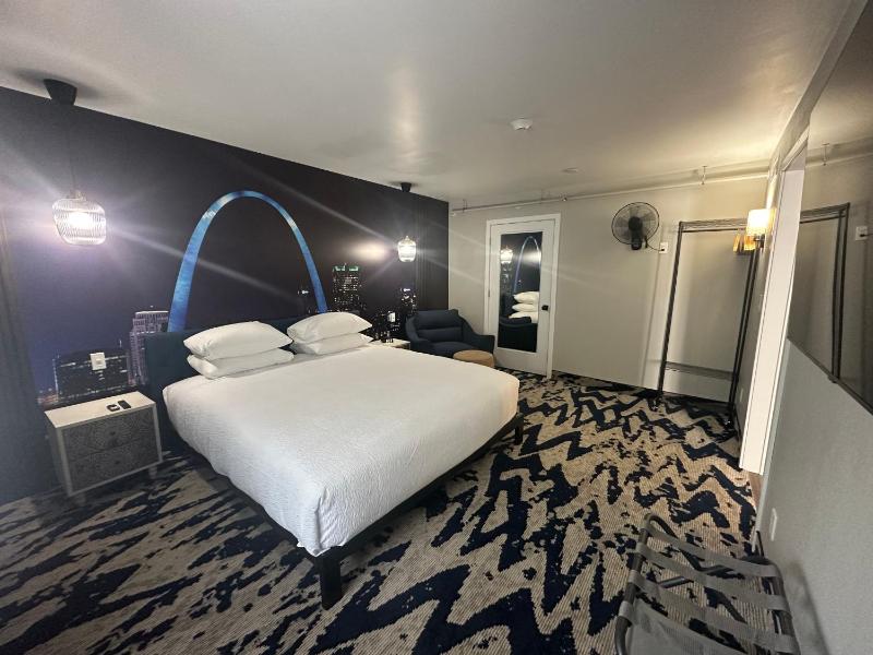 King Suite image 3
