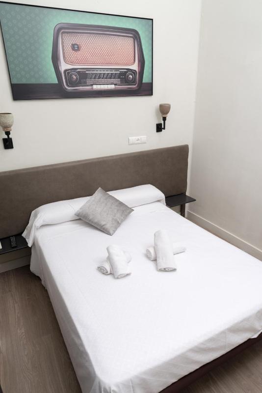 Deluxe Double Room image 1