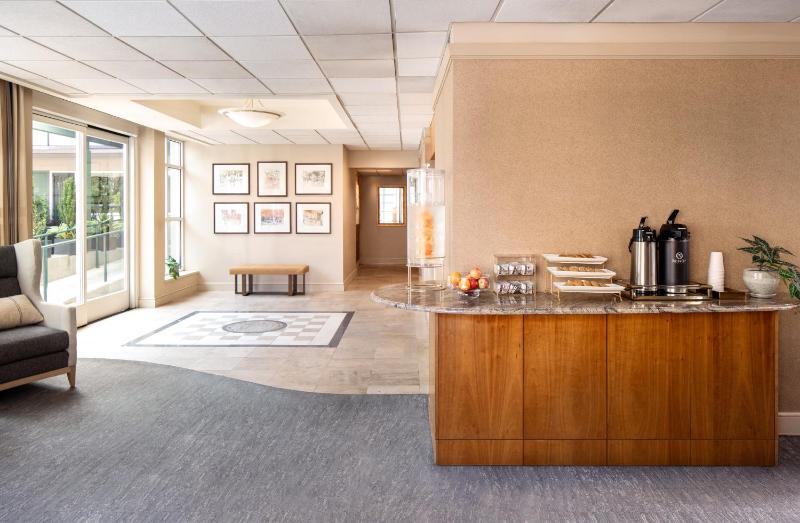 Park Lane Suites & Inn - image 45