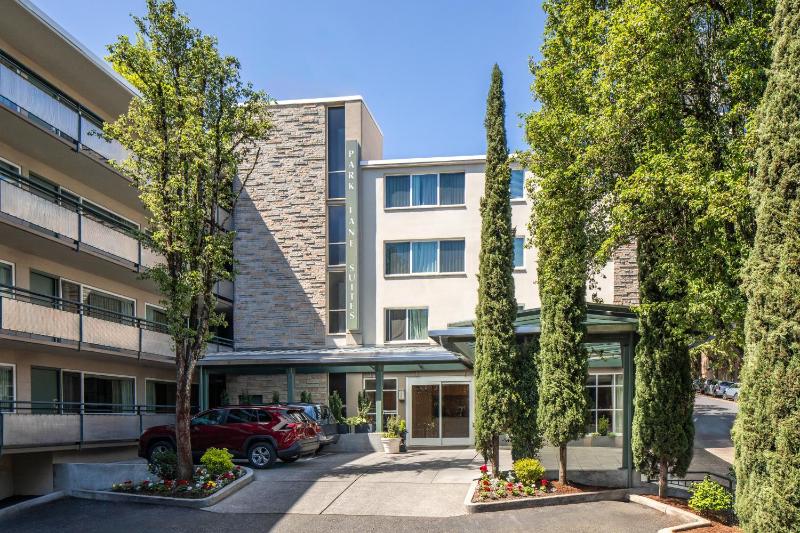 Park Lane Suites & Inn - image 21