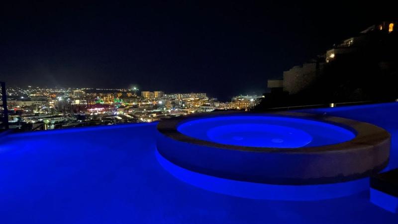 Stunning Ocean Views & Walk to Cabo Marina - image 8