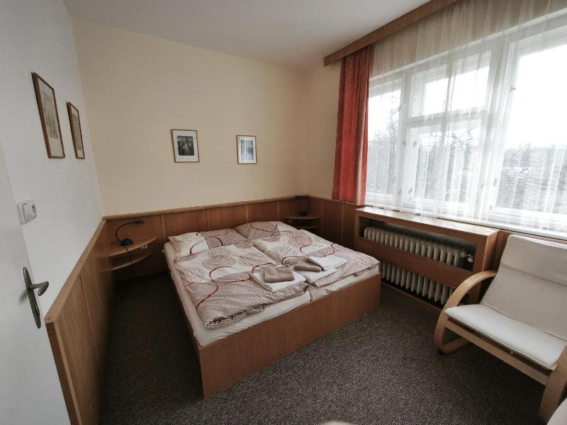 Double Room image 2