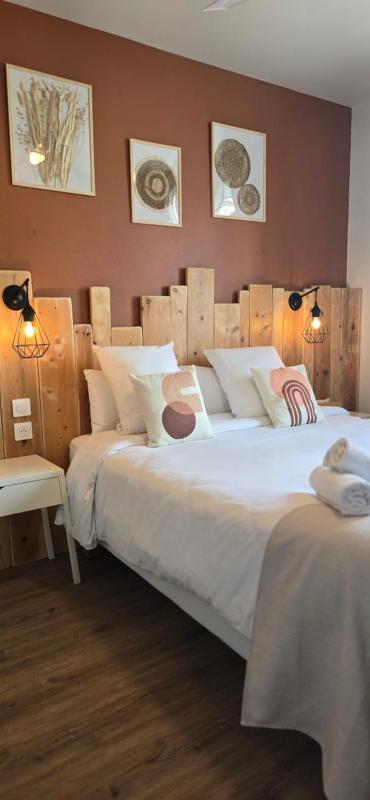 Double Room image 1