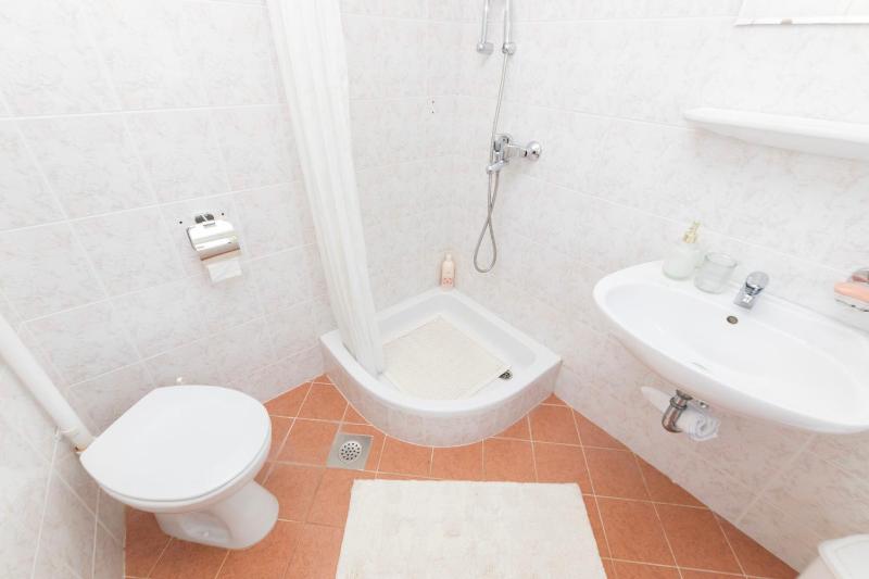 Three-Bedroom Holiday Home  image 3