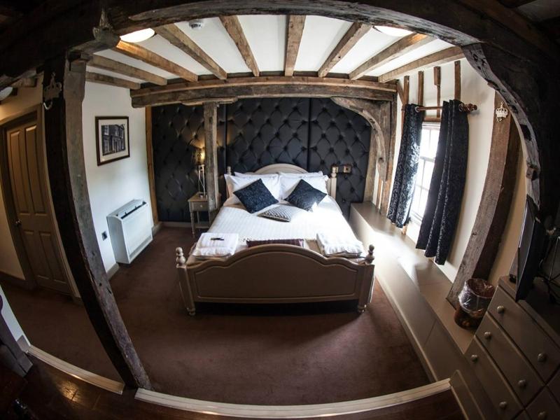 Double Room with Private Bathroom image 1