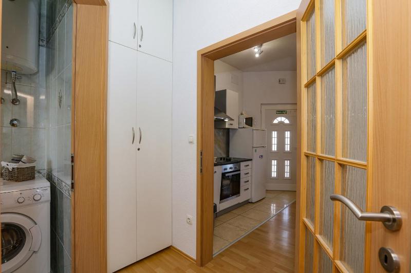 One-Bedroom Apartment with Terrace image 2