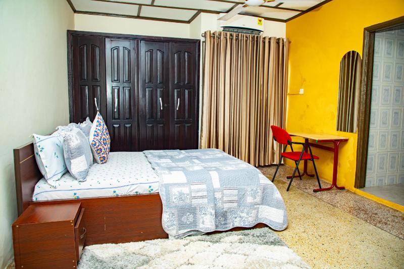 Holy Trinity Guest House - image 6