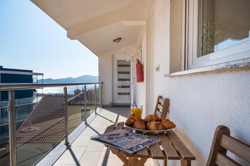 Apartments by the sea Biograd na Moru Biograd - 24580 - image 11