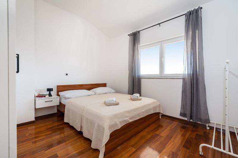 Apartments by the sea Biograd na Moru Biograd - 24580 - image 13