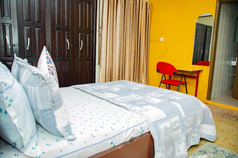 Holy Trinity Guest House - image 5