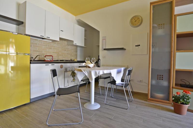 One-Bedroom Apartment image 3