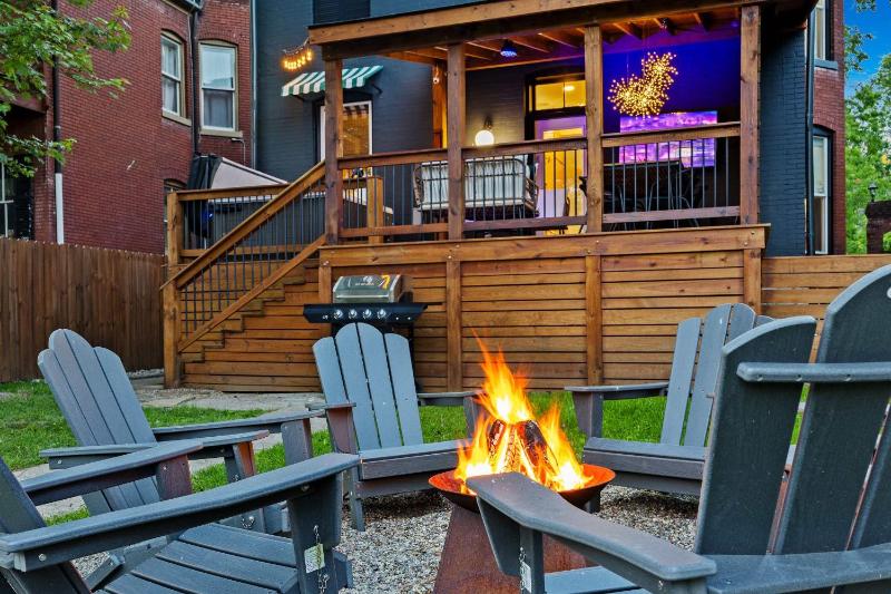 The Gatsby Carriage House Luxe Stay w Game Room - image 22