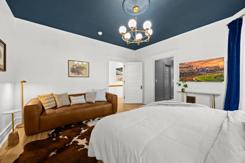 Gatsby House Luxe 3BR Game Room Hot Tub - image 14