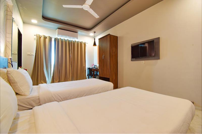 FabHotel Manomay Homes - Nr Manish Nagar - image 6
