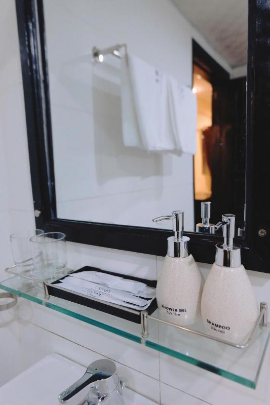 Canary Boutique Hotel - image 3